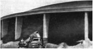 Универсальный зал в Альбукерке. США, 1955 г. (вывоз грунта из-под готового купола).