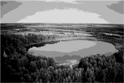 Озеро Светлояр (помните град Китеж?), название которого подсказывает, что оно святое. Аэроснимок.