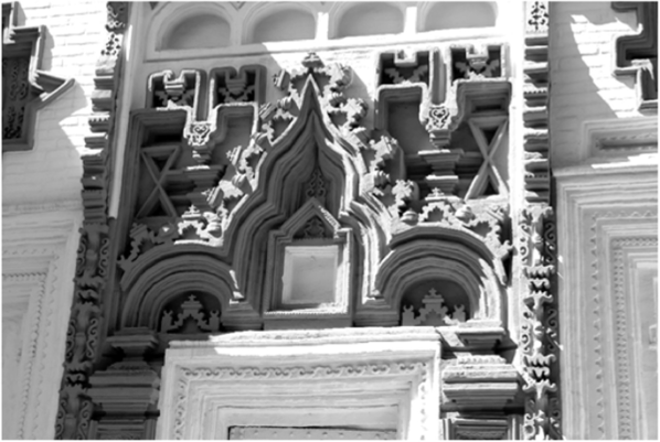 Иркутск. Крестовская церковь. Деталь южного фасада (фото автора, 2014).