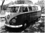 Автомобиль Volkswagen выпуска 1966 г., эксплуатируемый в Африке в настоящее время.