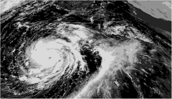Спутниковая фотосъемка тропического шторма «Офелия».