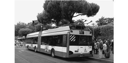 Инновационный троллейбус Solaris Trollino 18 в Риме.