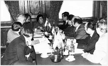 Президент ФЕПСАК Э. Герон проводит очередное заседание Руководящего Совета (Ленинград, 1973).