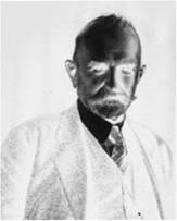 Автор теории символического интеракционизма американский философ, социолог и социальный психолог Джордж Герберт Мид (1863–1931).