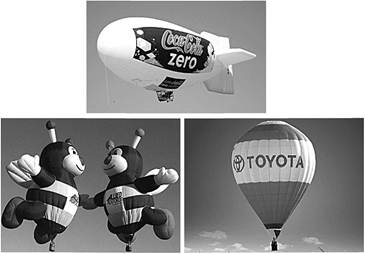 Примеры воздушной рекламы на разнообразных носителях.